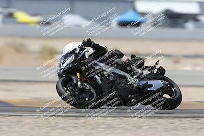 media/Apr-18-2025-CVMA Friday Practice (Fri) [[88baa45499]]/Racer 3/Session 5 (Turn 14 Tip In)/